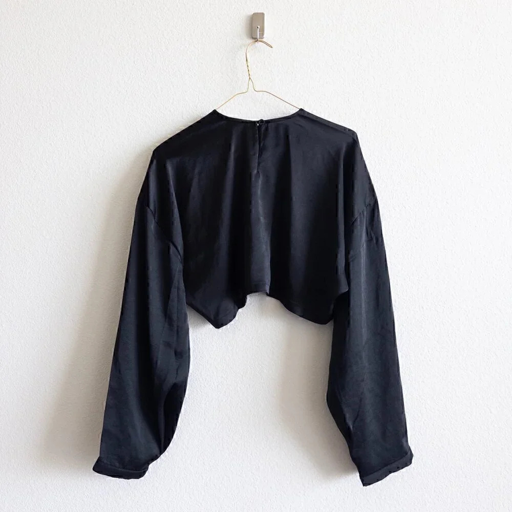 NWT B.FREEDOM Simona Top - Satiny Cropped Long Sleeve Blouse, Size M - Picture 6 of 6